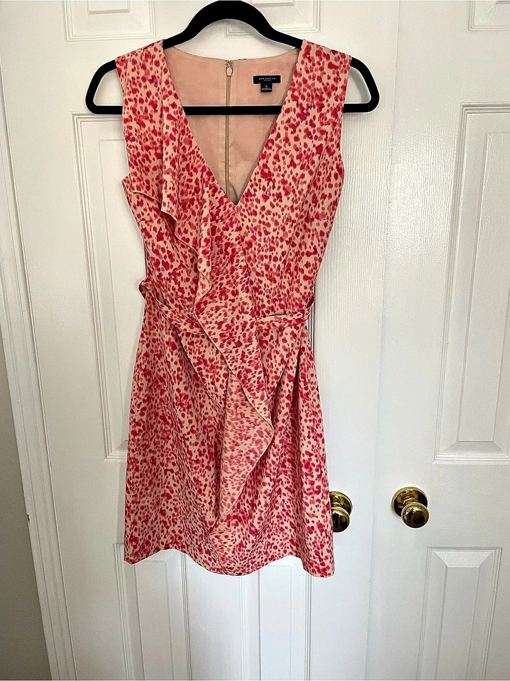 Ann Taylor Printed V-Neck Mini Dress Size 4 Like New